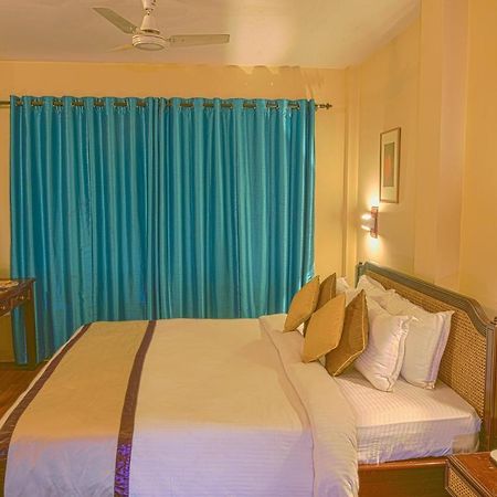 Landmark Hotels Guwahati Esterno foto
