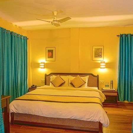 Landmark Hotels Guwahati Esterno foto