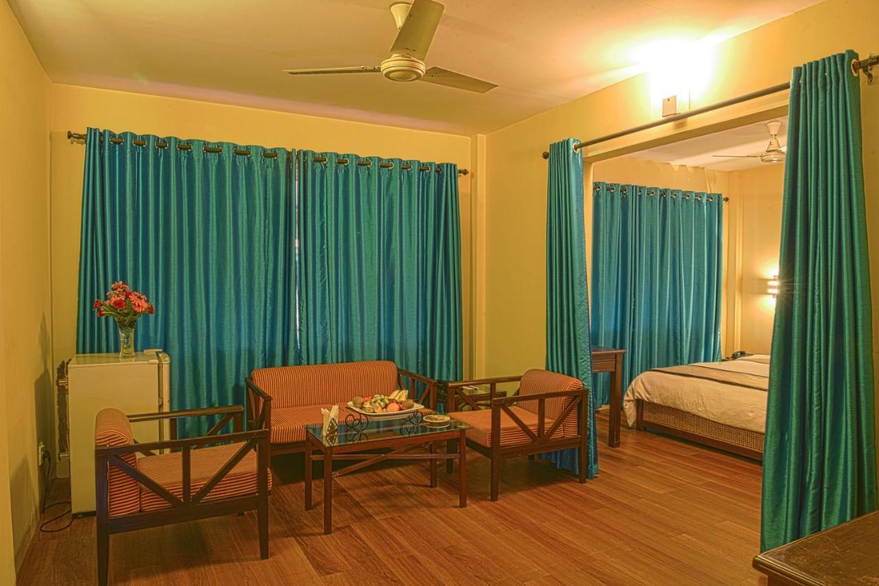 Landmark Hotels Guwahati Esterno foto