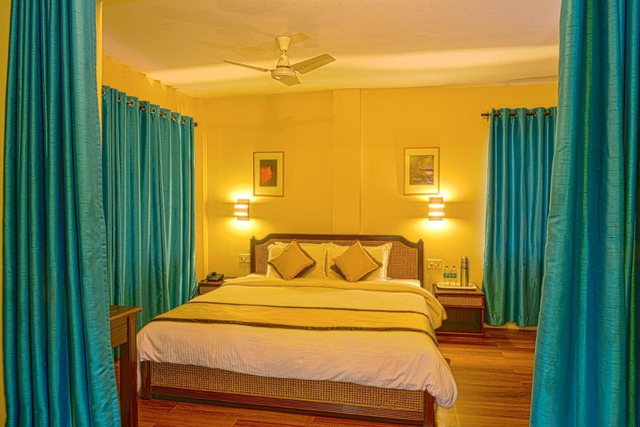 Landmark Hotels Guwahati Esterno foto