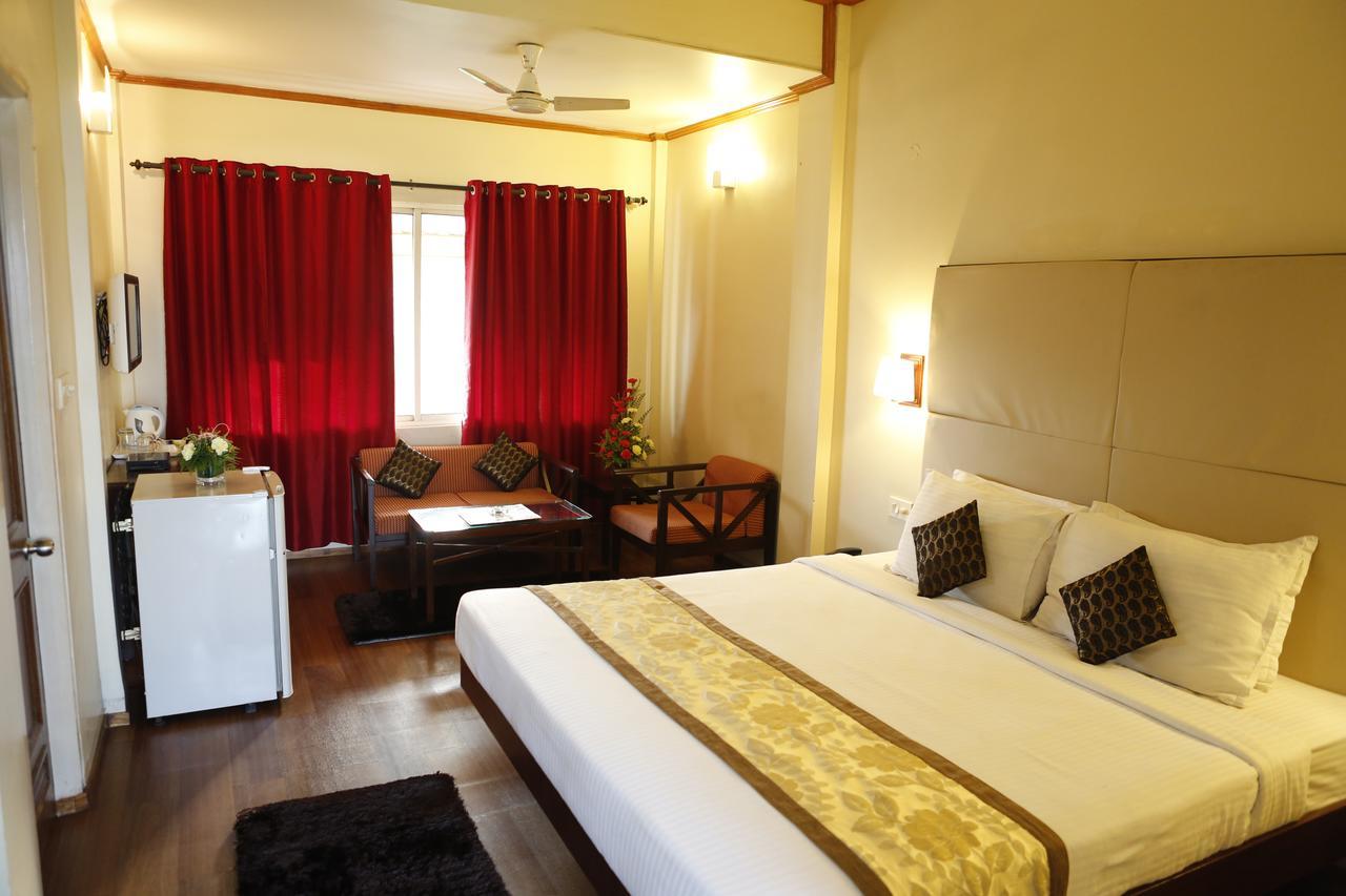 Landmark Hotels Guwahati Esterno foto
