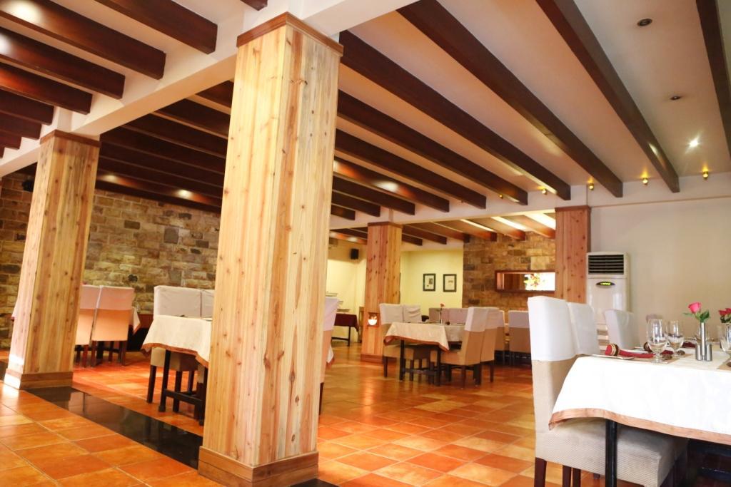 Landmark Hotels Guwahati Esterno foto