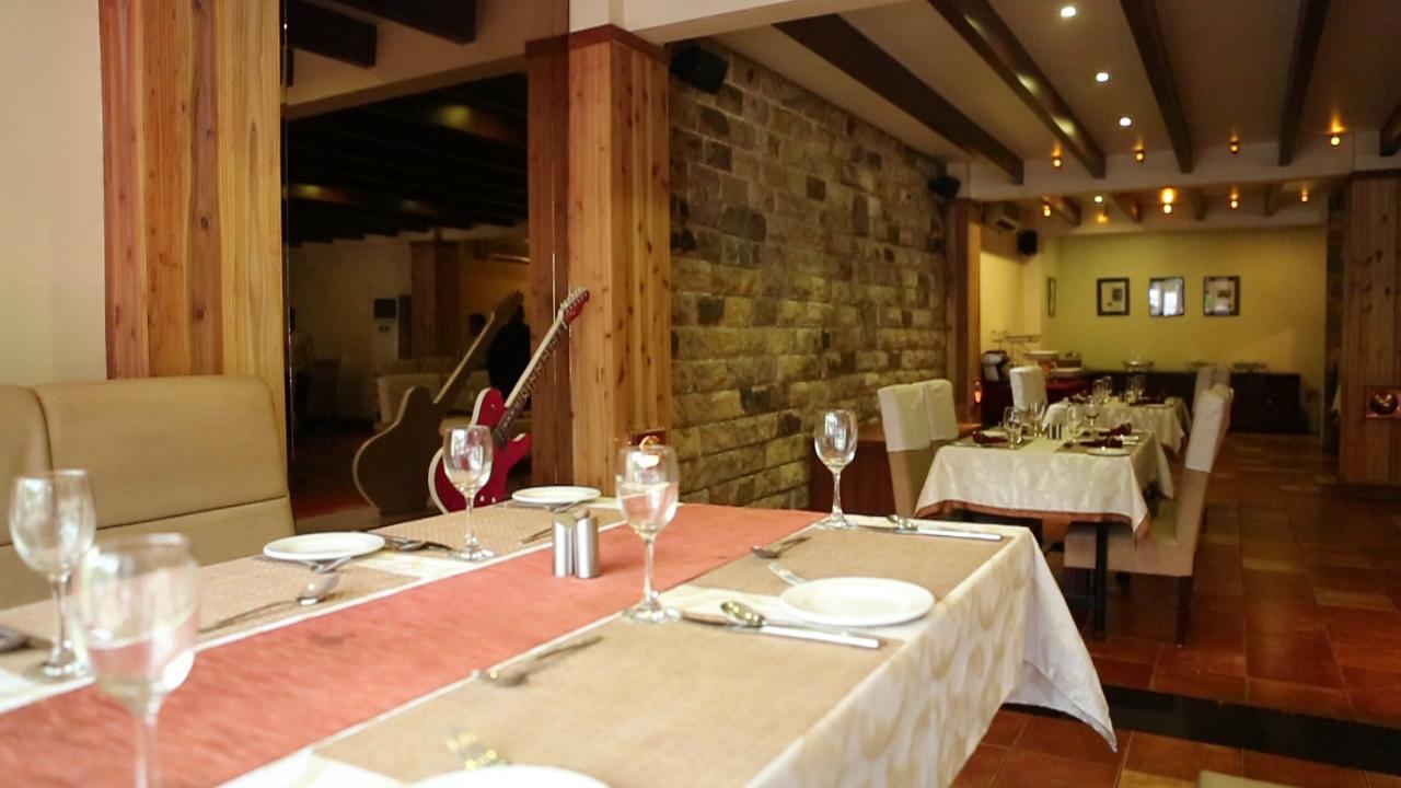 Landmark Hotels Guwahati Esterno foto
