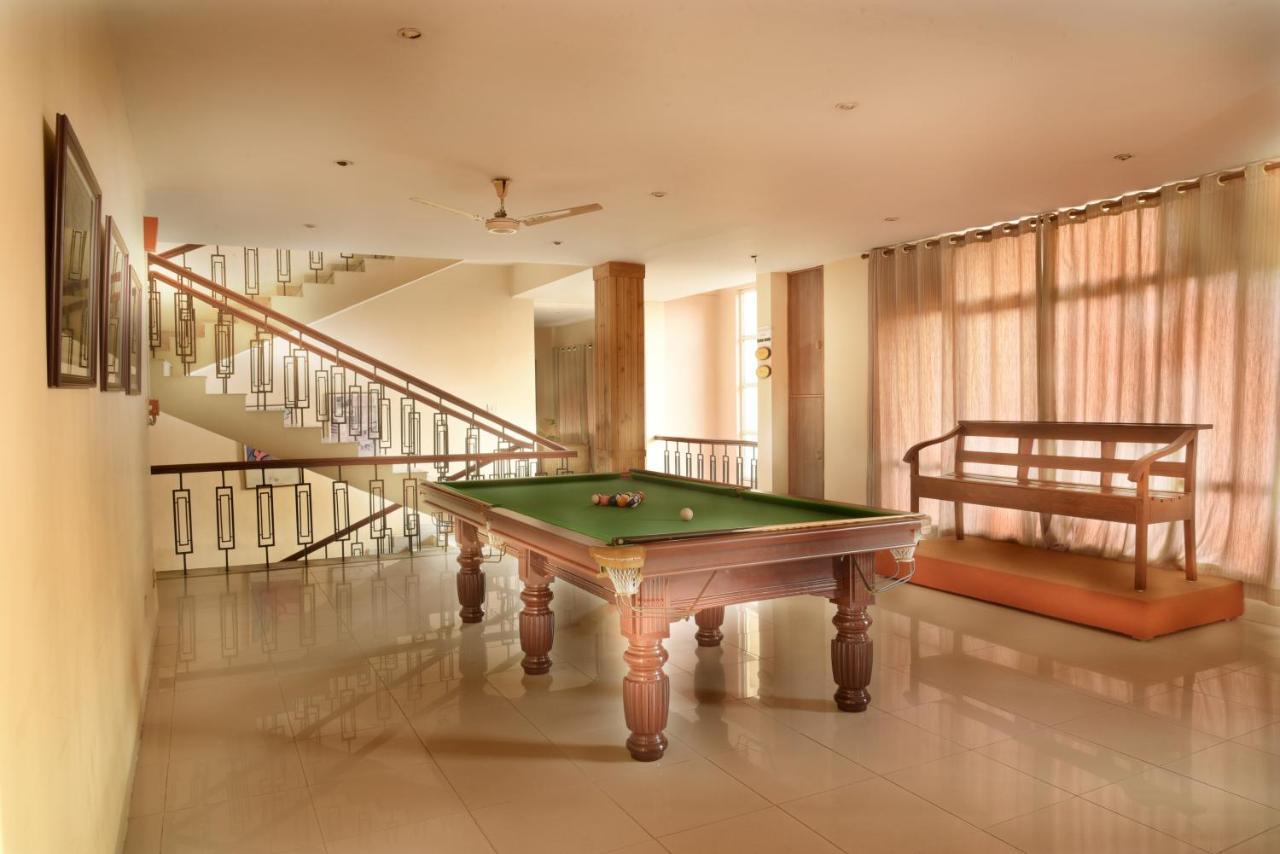 Landmark Hotels Guwahati Esterno foto