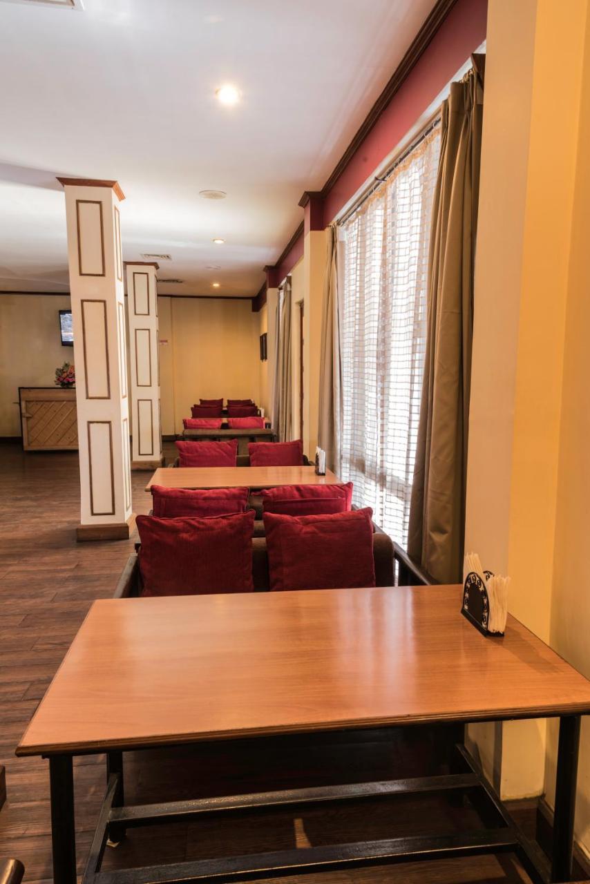 Landmark Hotels Guwahati Esterno foto