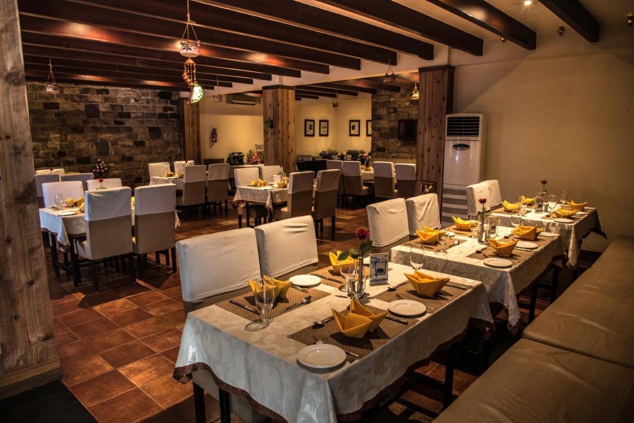 Landmark Hotels Guwahati Esterno foto