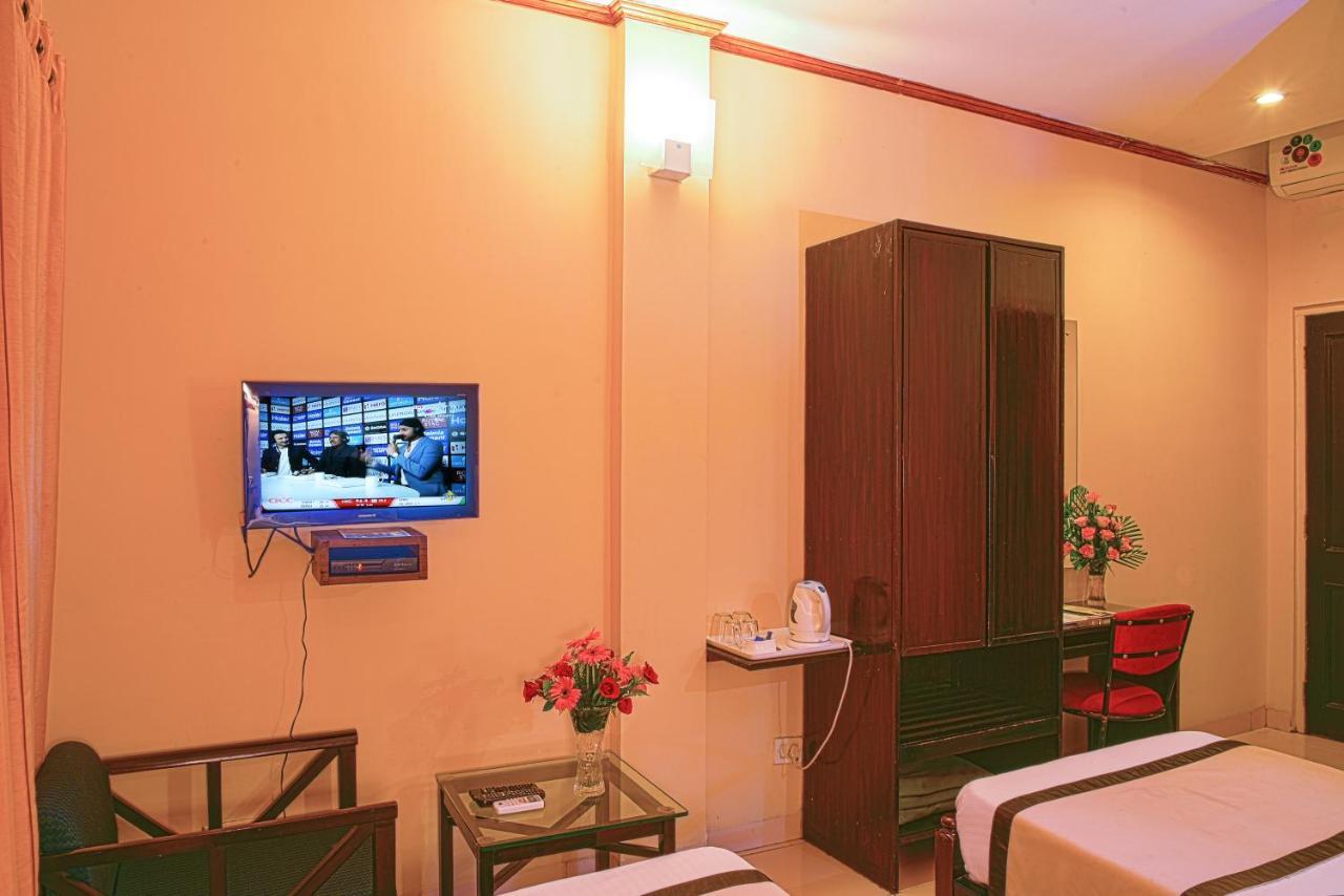 Landmark Hotels Guwahati Esterno foto
