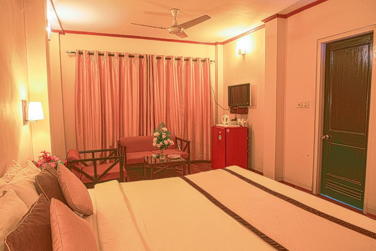 Landmark Hotels Guwahati Esterno foto