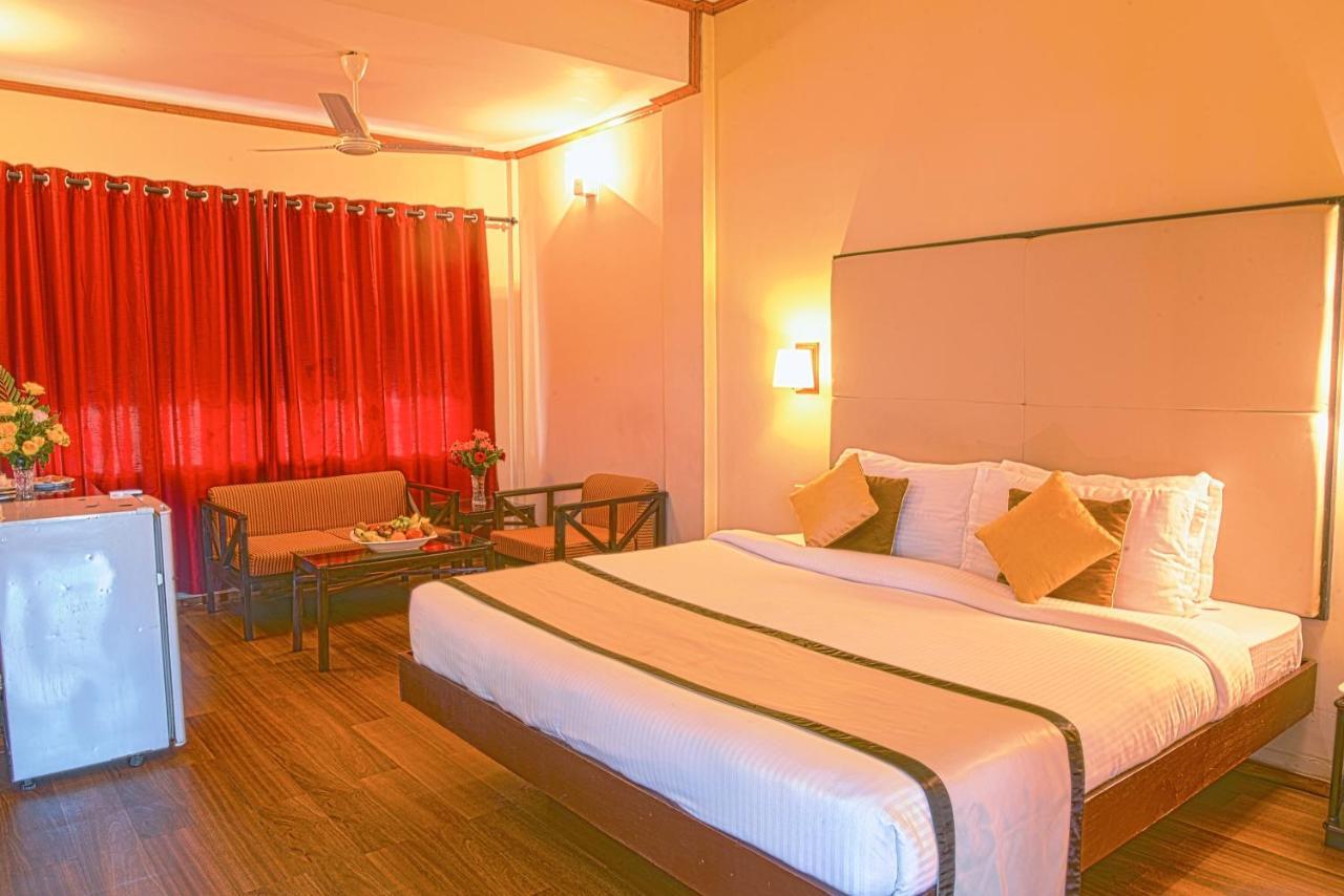 Landmark Hotels Guwahati Esterno foto